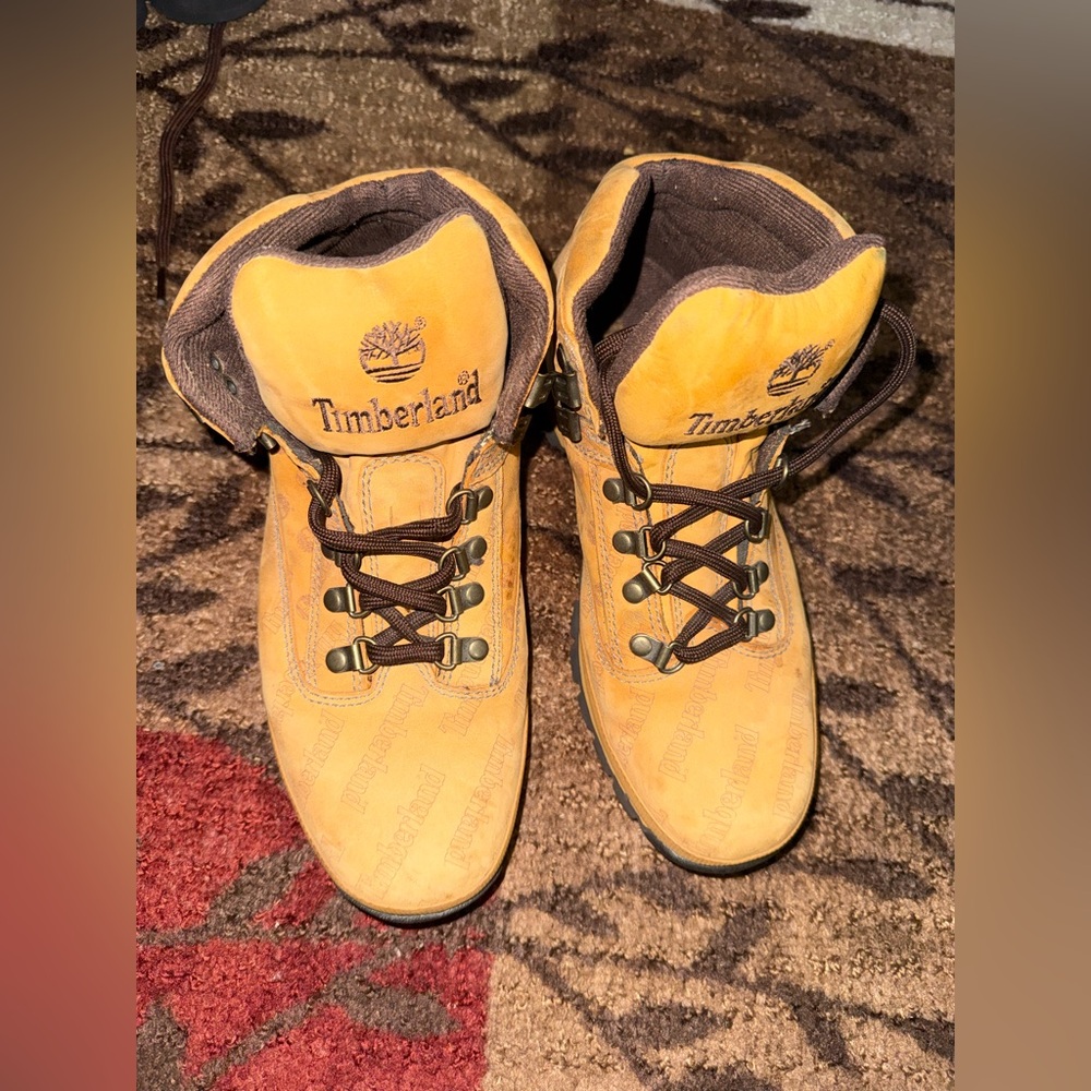 Timberland Classic Scripted Tan Hiking Boots- Men’s Size 8.5M